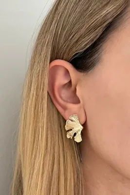 Lavian Accessories Gold Renk Yaprak Tasarım Küpe
