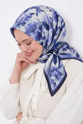Lesscarves Desenli Pamuk İpek Eşarp 90x90 LS2213 03-Açık Gri-İndigo