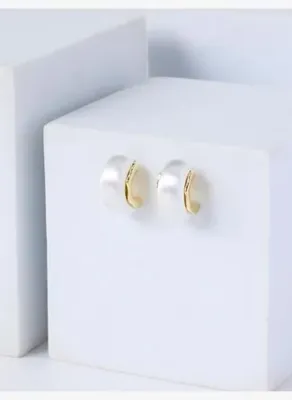 Jimmy Key Altın Rengi Mine Detaylı Yarım Halka Küpe