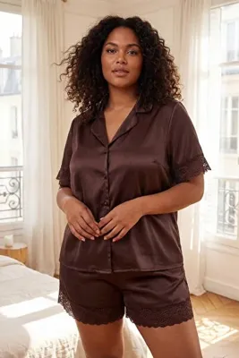 Trendyol Curve Kahverengi Çeyiz Seti Saten Gömlek Yaka Büyük Beden Pijama Takımı TBBSS26AI00068