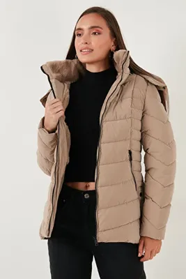 Lela Kapitoneli Slim Fit Çıkarılabilir Kapüşonlu Mont MONT 497MARA