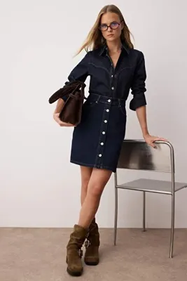 TRENDYOLMİLLA Koyu Mavi Önden Düğmeli Mini Denim Etek TWOAW26ET00022