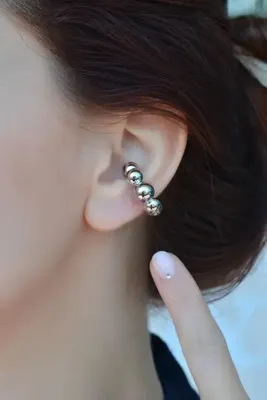 Sacce Scarves&Accessories Bombeli Topçuklu Earcuff Gümüş Renk Balon Topçuklu Delik Gerektirmeyen Kıkırdak Küpesi