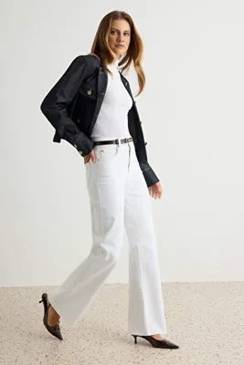 TRENDYOLMİLLA Beyaz Yüksek Bel Comfort Paçası Kesikli Wide Leg Palazzo Jeans TWOAW26JE00081