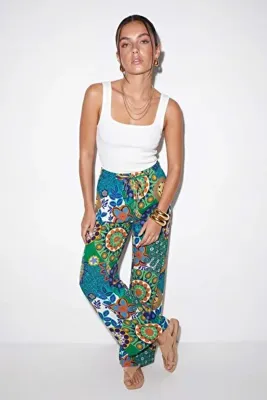 Drop by TrendyolMilla Yeşil-Çok Renkli Rahat Kalıp Desenli Pantolon TDRSS26PL00045