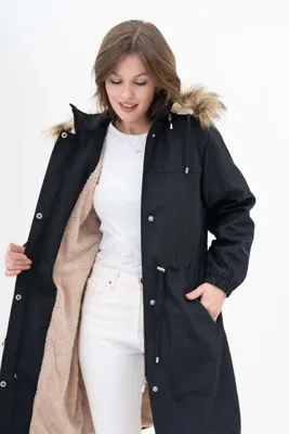 Butik Kadın Suya Dayanıklı Büyük Beden Kapüşonlu Beli Büzgülü Uzun Içi Kürklü Kaban Mont