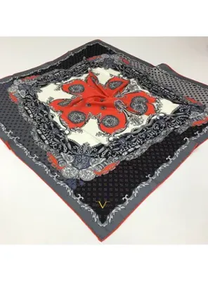 19v69 ITALIA Barok Desen Gold Seri Twill Eşarp Askısı ile Birlikte 90x90 cm Antrasit Kırmızı