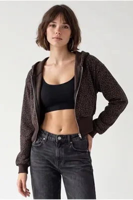 Drop by TrendyolMilla Üç İp Şardonlu Fermuarlı Beli Kaşkorse DEtaylı Kapişonlu Hırka Crop Hırka