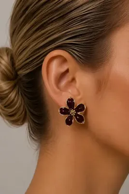 Jack Ferrero Amélie Kadın Bordo Çiçek Tasarımlı Çelik Çivi Küpe