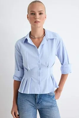TRENDYOLMİLLA Açık Mavi Fitted/Bele Oturan Dokuma Gömlek TWOAW24GO00186
