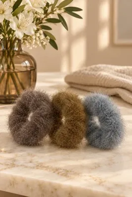 Genel Markalar SMİLE BİJUTERİ Işıltılı Tüylü Scrunchie Lastik Toka – Kabarık Saç Aksesuarı