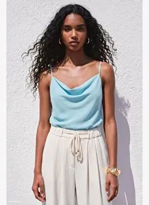 Sateen Askılı Degaje Yaka Bluz - Bebe Mavi