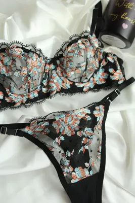 blackstrip Nakış Detay Dantelli Balenli Bralet Takımı