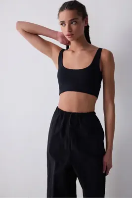 Penti Sporty Cut Out Siyah Üst