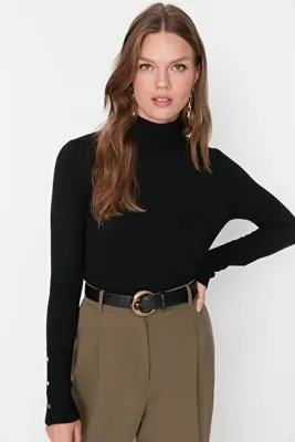 TRENDYOLMİLLA Siyah Merserize Görünümlü Premium İplik / Özel İplik Basic Triko Kazak TWOAW23KZ01514