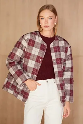 Fulla Moda Ekose Desenli Kapitone Çıtçıtlı Mont