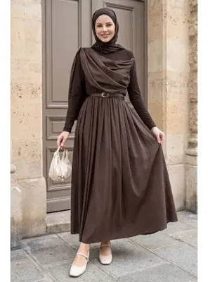 InStyle Omuzdan Şal Detaylı Kemerli Acı Kahve Elbise