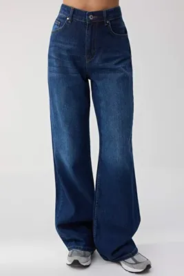 TRENDYOLMİLLA Wardrope Essentials Koyu Mavi DÖKÜMLÜ Yüksek Bel Wide Leg Jeans TWOSS26JE00128