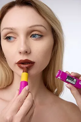 Farfasha Lip Stick Fiyonklu Parlak Bitişli Ruj