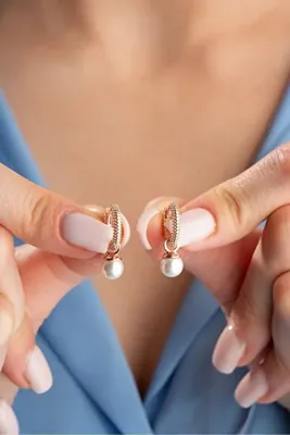 Nereze 925 Ayar Gümüş Rose Kaplama 10 mm Sallantılı İnci Küpe
