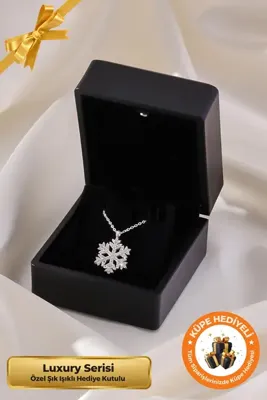 Lucente Jewellery Işıklı Hediye Kutulu Kar Tanesi 925 Ayar Gümüş Işıltılı Premium Collection Özel Gün Hediyesi 45 Cm Zincirli Kararma Karşıtı Rodyum Güçlendirmeli Beyaz Taşlı Kartanesi Hediyelik Şık Kadın Kolye