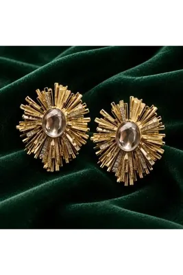 Genel Markalar Gold ve Silver karışımı renklerde taş detaylı mrk model küpe