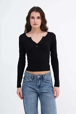 Addax Yakası Düğmeli Bluz B0330