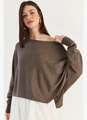 Shade Kadın Kayık Yaka Oversize Kollu Merserize Pelerin Triko Bluz TK261145 60286540 - Kahve