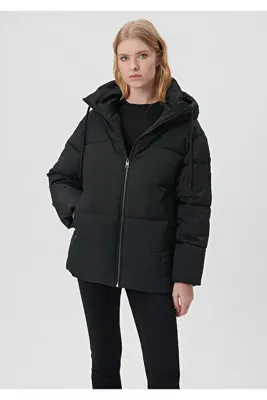 Mavi 1110075-900 Kapüşonlu Siyah Şişme Mont