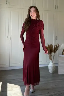 Dilay Gökoğlu Butik Omuz Detaylı Drapeli Midi Tül Elbise