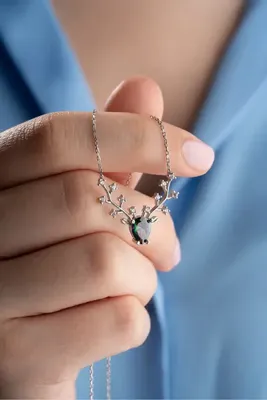 Nereze 925 Ayar Gümüş Rodyum Kaplama Mistik Topaz Taşlı Ren Geyiği Model Kolye