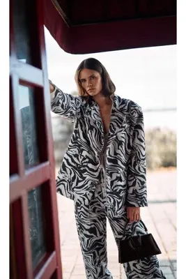 Quzu Zebra Desenli Oversize Blazer Ceket Siyah