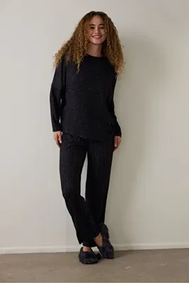 Penti Siyah Dark Sky Uzun Kollu Termal Etkili Pijama Takımı