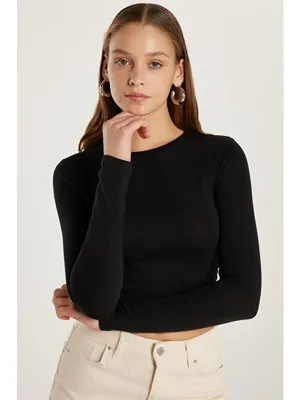 Tudors Kadın Slim Fit Dar Kesim Uzun Kollu Bisiklet Yaka Siyah Bluz