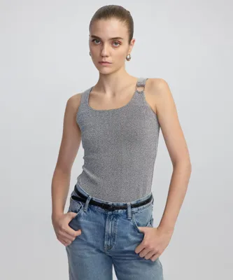 Miss İpekyol Asimetrik metal aksesuarlı tişört