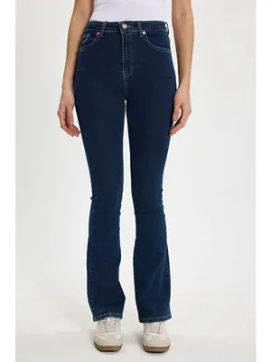 Tudors Kadın Regular Fit Klasik Kesim Pamuklu Elastanlı İspanyol Paça Lacivert Jean Jean Pantolon