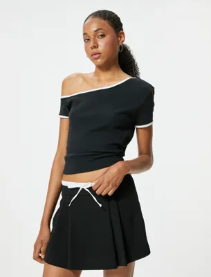 Koton Kayık Yaka Tişört Biyeli Düşük Omuzlu Kısa Kollu Slim Fit