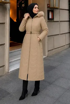 Tesettür Dünyası Zikzak Desenli Kapitone Mont TSD260274 Bej
