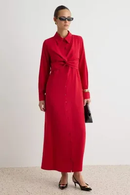 Trendyol Modest Kırmızı Kruvaze Bağlama Detaylı Astarsız Maxi Pamuklu Dokuma Tesettür Elbise TCTSS26EB00095