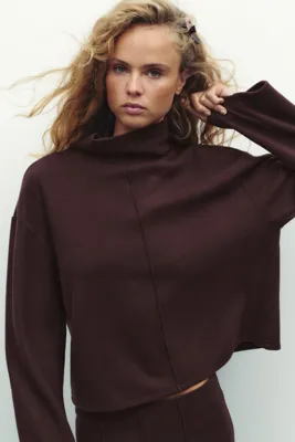 H&M Bol Kesimli ve Yarım Balıkçı Yakalı Kazak