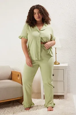 Trendyol Curve Mint Kolları Fırfırlı Gömlek Yaka Örme Pijama Takımı TBBSS25AI00001