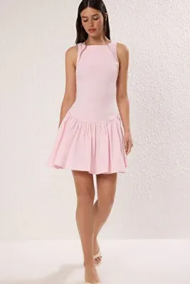 TRENDYOLMİLLA Pembe Belden Açılan Dokuma Kısa/Mini Elbise TWOSS25EL00865