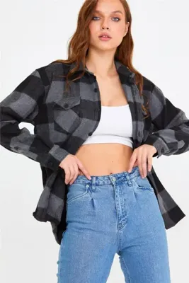 Tarz Cool Kadın Füme-siyah Slim Fit Cepli Ekoseli Oduncu Gömlek-kkkodg001r03s