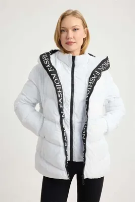 HomeStore Kapşonu Yazılı Puffer Mont