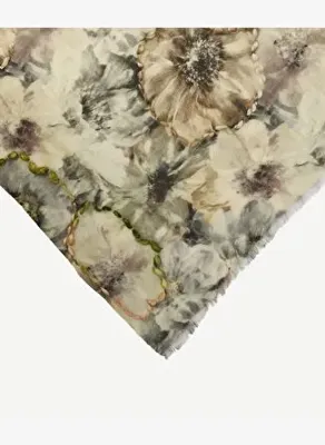 Yargıcı Çiçek Nakışlı Yün Şal