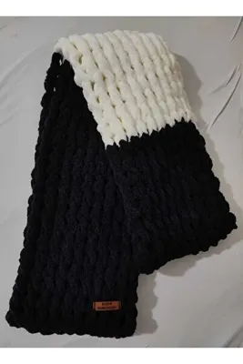 BODUR EMBROIDERY Atkı Puffy %100 El Örgüsü 200 X 22 Cm. Siyah Açık Krem