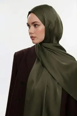 Mizalle & YAQA Özel Saten Dokulu Kırmızı Şal