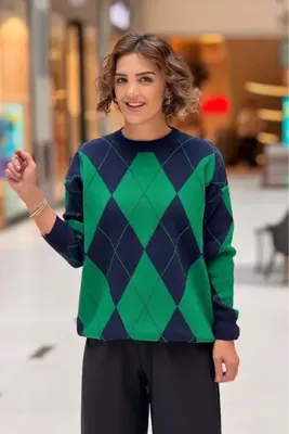 Nevin Kaya Moda Yeşil Lacivert Renk Baklava Desenli Kazak