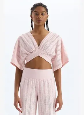 COMEUP Jakarlı Delik Desenli Yarasa Kol Crop Top Soft Pudra