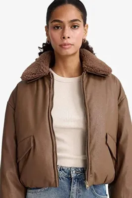 Defacto Su İtici Regular Fit Polo Yaka Suni Deri Mont F2813AX25WN